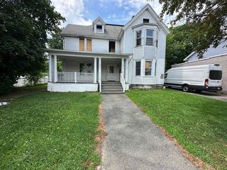 233 1st St, Pittsfield, MA 01201