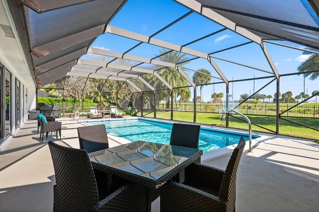 509 Greenway Drive, North Palm Beach, FL 33408