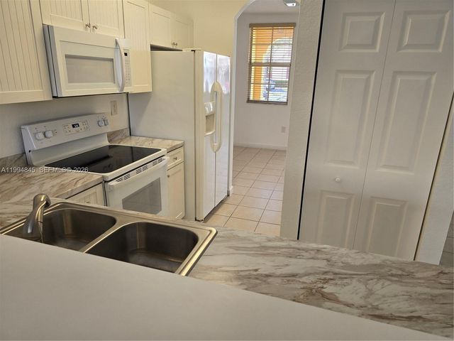 1575 NE 33rd Ave 104-9, Homestead, FL 33033