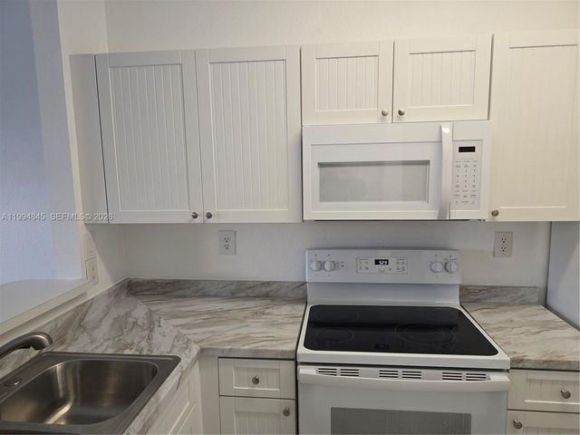 1575 NE 33rd Ave 104-9, Homestead, FL 33033