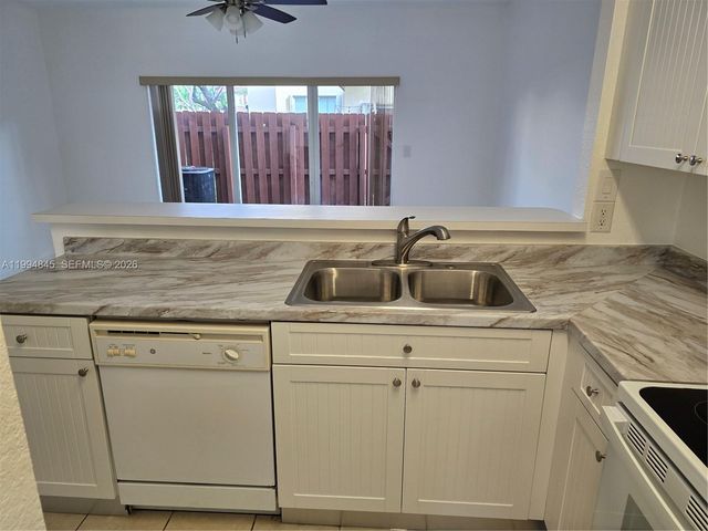 1575 NE 33rd Ave 104-9, Homestead, FL 33033