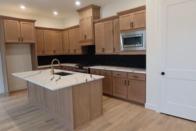 1422 Caywood Lane D, Houston, TX 77055