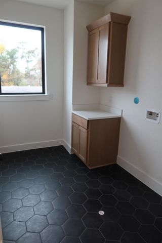 1422 Caywood Lane D, Houston, TX 77055