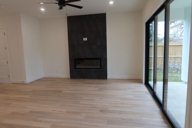 1422 Caywood Lane D, Houston, TX 77055