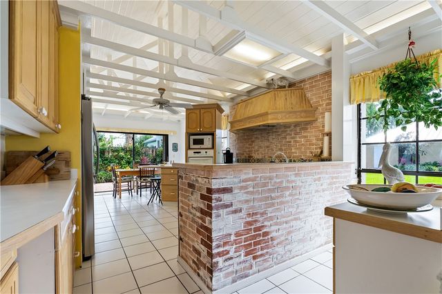 635 Live Oak Road, Vero Beach, FL 32963