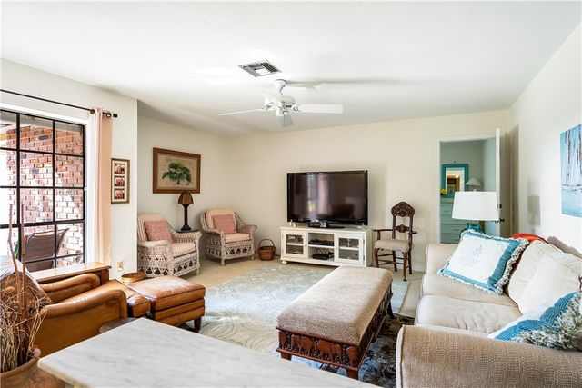 635 Live Oak Road, Vero Beach, FL 32963