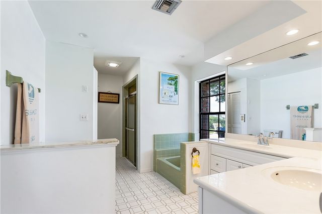 635 Live Oak Road, Vero Beach, FL 32963