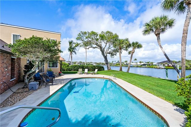 635 Live Oak Road, Vero Beach, FL 32963