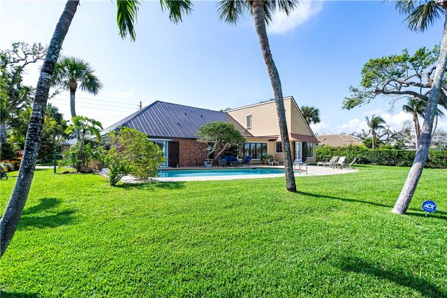 635 Live Oak Road, Vero Beach, FL 32963