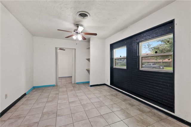 118 Driftwood Dr, Portland, TX 78374