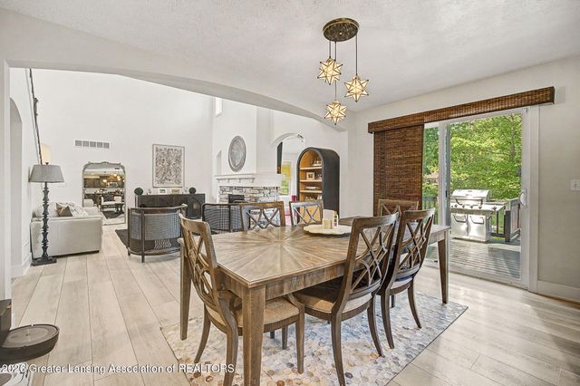 9660 Tobermory Drive, Haslett, MI 48840