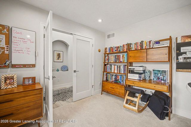 9660 Tobermory Drive, Haslett, MI 48840