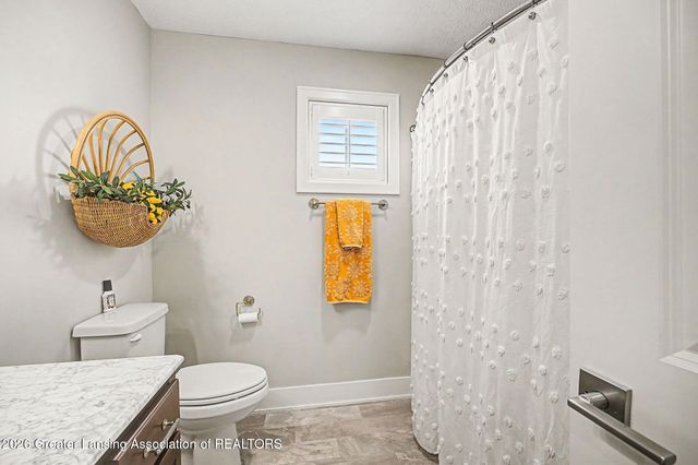 9660 Tobermory Drive, Haslett, MI 48840