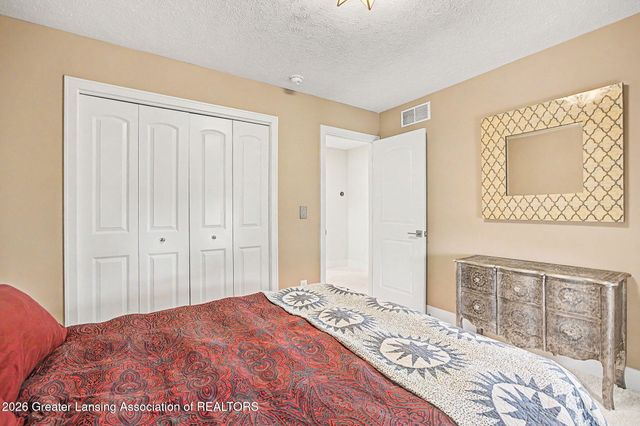 9660 Tobermory Drive, Haslett, MI 48840