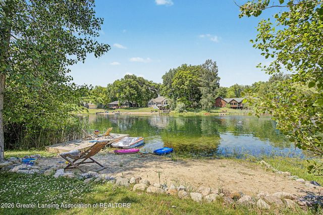 9660 Tobermory Drive, Haslett, MI 48840