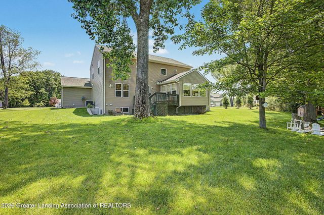 9660 Tobermory Drive, Haslett, MI 48840