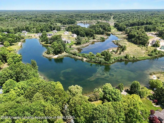 9660 Tobermory Drive, Haslett, MI 48840