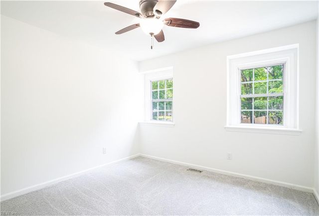 26 Claiborne PL, Newport News, VA 23606