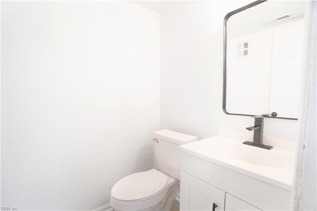 26 Claiborne PL, Newport News, VA 23606