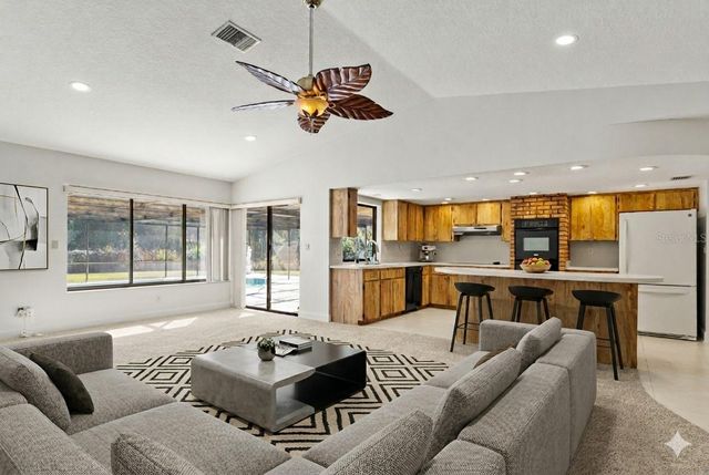 10206 LAKEVIEW DRIVE, New Port Richey, FL 34654