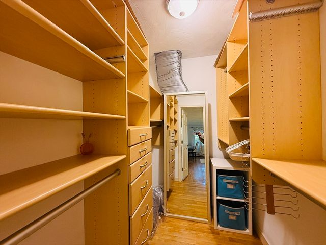 37 Wildon Rd, Wellesley, MA 02482