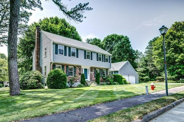 37 Wildon Rd, Wellesley, MA 02482