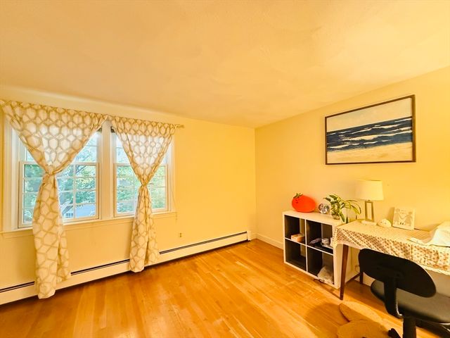 37 Wildon Rd, Wellesley, MA 02482