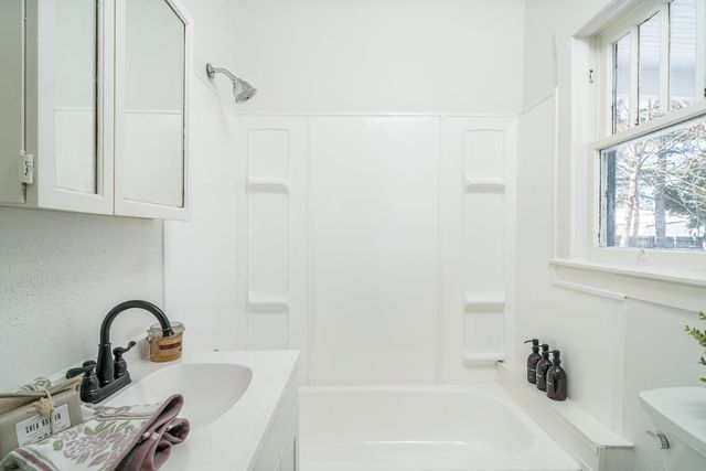 513 N BATH AVE, Waynesboro, VA 22980