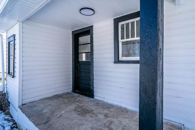 513 N BATH AVE, Waynesboro, VA 22980