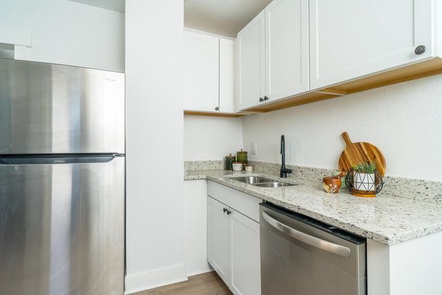 513 N BATH AVE, Waynesboro, VA 22980