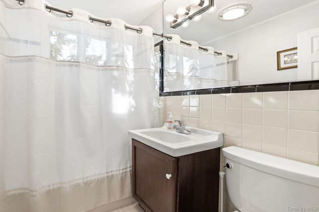 6 Darling Avenue, New Rochelle, NY 10804