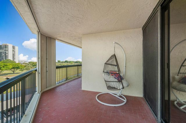 1900 Consulate Place 406, West Palm Beach, FL 33401