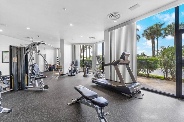 1900 Consulate Place 406, West Palm Beach, FL 33401