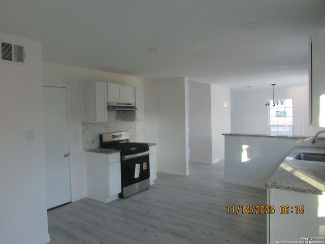 5243 Fountain LK, San Antonio, TX 78244