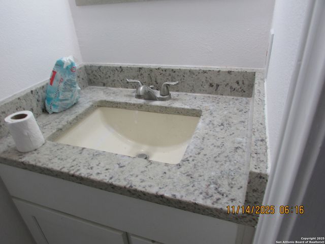 5243 Fountain LK, San Antonio, TX 78244