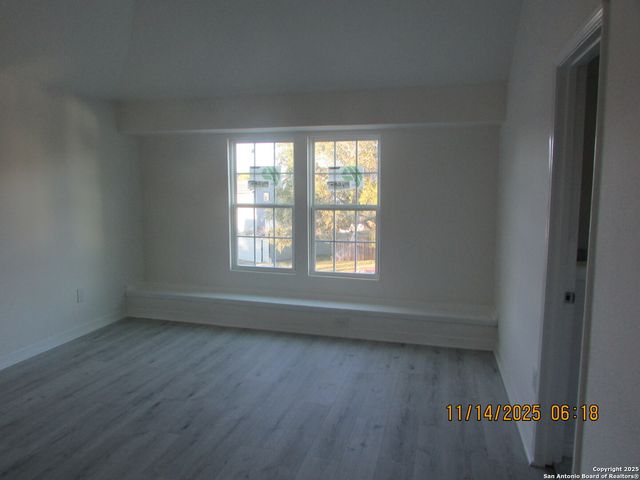 5243 Fountain LK, San Antonio, TX 78244