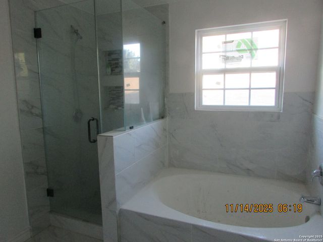 5243 Fountain LK, San Antonio, TX 78244