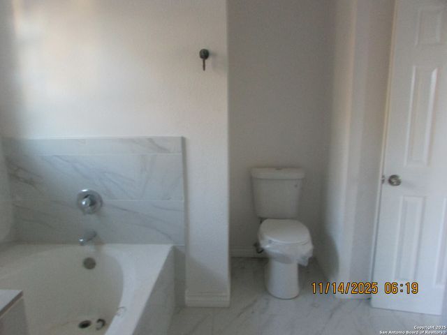 5243 Fountain LK, San Antonio, TX 78244