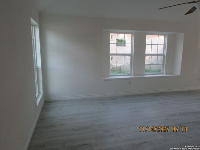 5243 Fountain LK, San Antonio, TX 78244