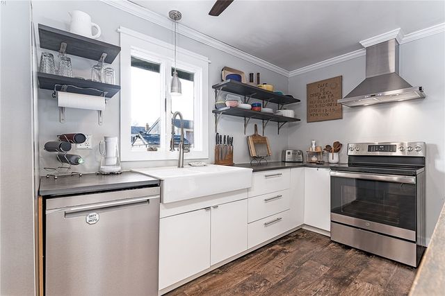 55 Rhode Island Boulevard, Portsmouth, RI 02871