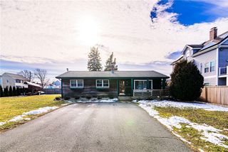 55 Rhode Island Boulevard, Portsmouth, RI 02871