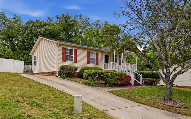 1640 Hill Court, Winston-salem, NC 27107
