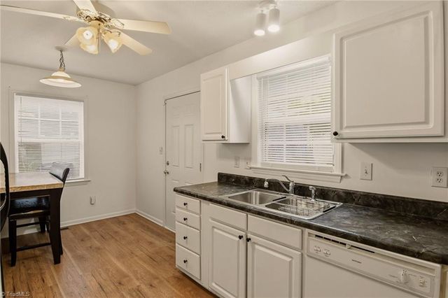 1640 Hill Court, Winston-salem, NC 27107