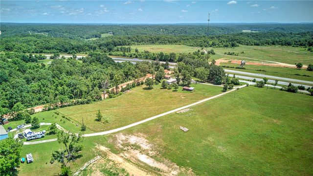 2201 McCollum Drive, Bentonville, AR 72712