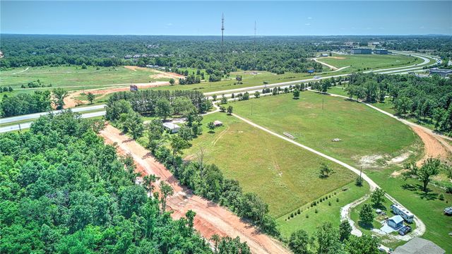 2201 McCollum Drive, Bentonville, AR 72712