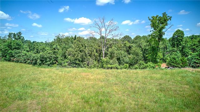 2201 McCollum Drive, Bentonville, AR 72712
