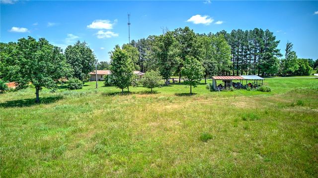 2201 McCollum Drive, Bentonville, AR 72712
