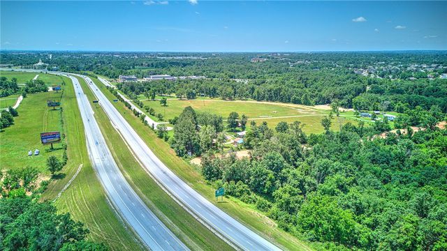 2201 McCollum Drive, Bentonville, AR 72712