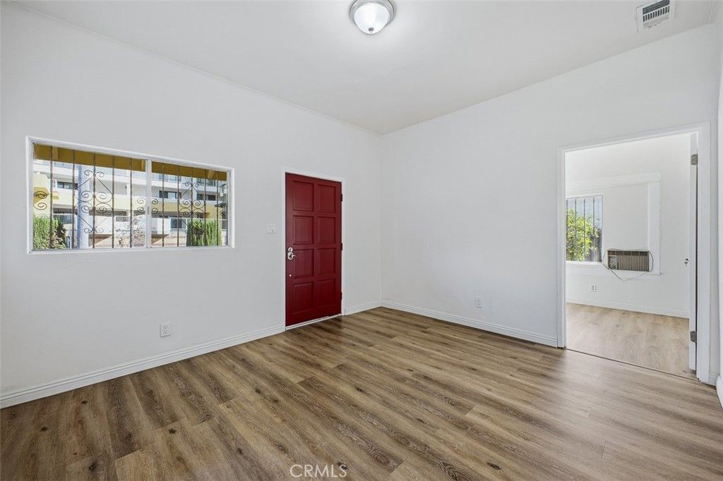 Image 12 of property listing at 209 N Monterey Street, Alhambra, CA 91801