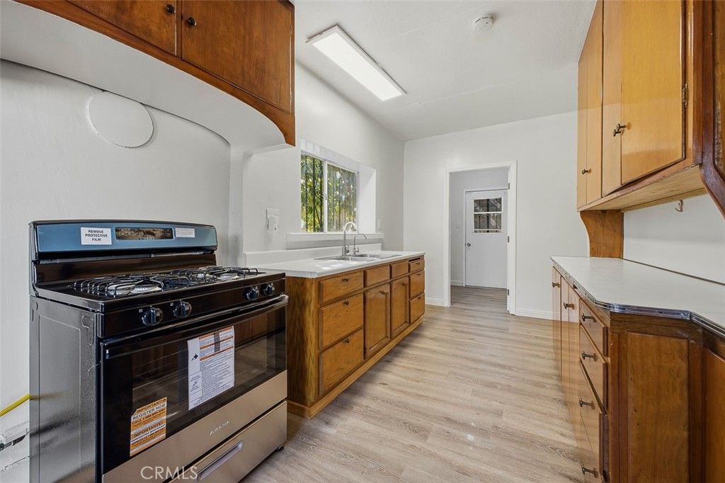 Image 21 of property listing at 209 N Monterey Street, Alhambra, CA 91801